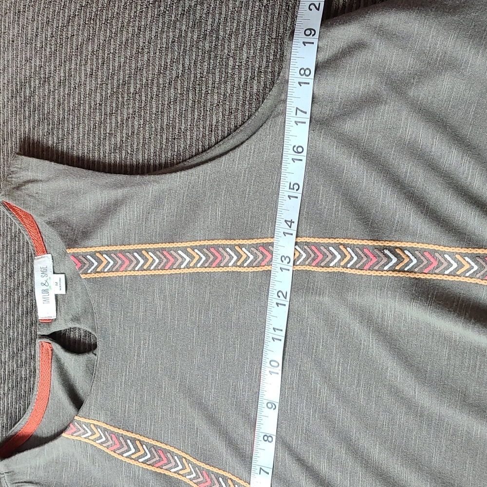 Taylor & Sage Embroidery Paint Blouse - Picture 12 of 14